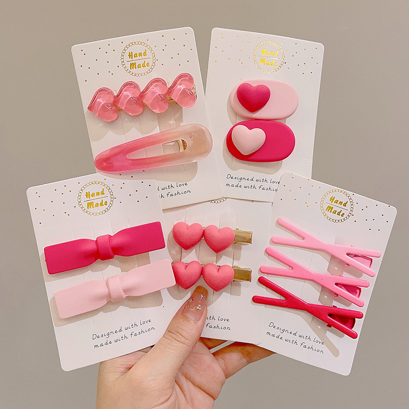 Pin de pelo de verano de dopamina rosa de alto nivel de sensación de frangeo un clip de pelo de frente acabado de pelo de broche adorable adornamiento para el pelo