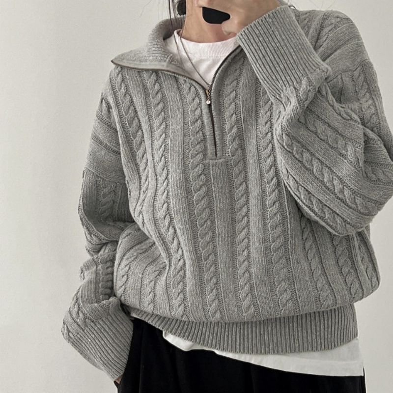 Demi-season knitted retro short sweater with zipper