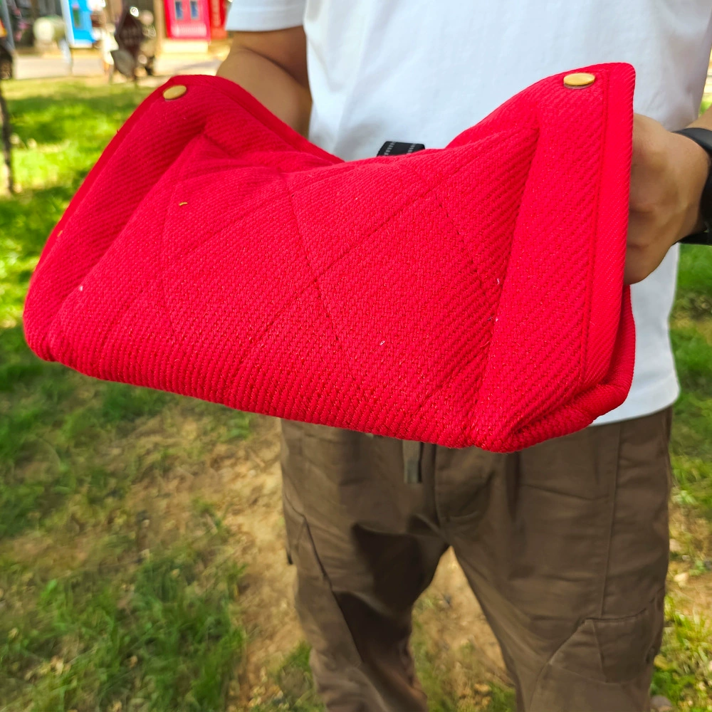 Amazon Training Dog Flying target German Wrangler Dog Training Bite Pillow Training Dog Bite Dog Bite the target pet supplies