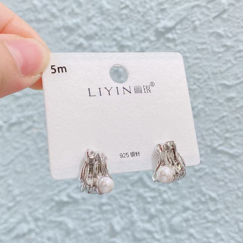 Liyin/Libeliying S925 シルバー針 C タイプイヤリングハイエンドファッション個性ニッチイヤリング女性のためのヨーロッパとアメリカの INS|undefined