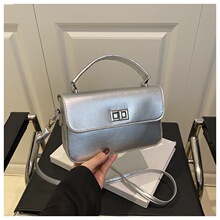 ���s���e�S�Ծ��¼�ɫС����Ů�¿�����С���OӋ�ٴ��б���