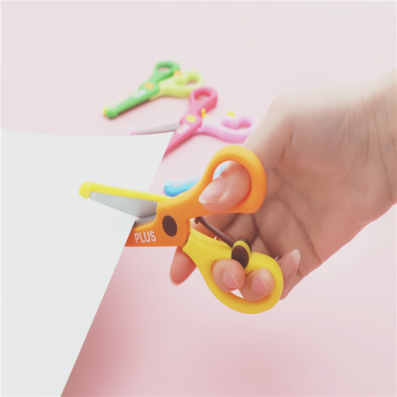 Japonés PLUS pleshi tijeras de seguridad para niños hecho a mano corte de papel tijeras pequeñas jardín de infantes estudiantes de la escuela primaria cabeza redonda trabajador de arte