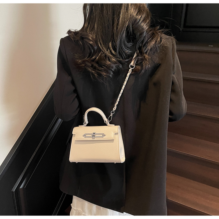 Kelly Bag femenino 2025 nuevo bolso femenino de cadena salvaje moda europea y americana de alta gama bandolera pequeño bolso cuadrado