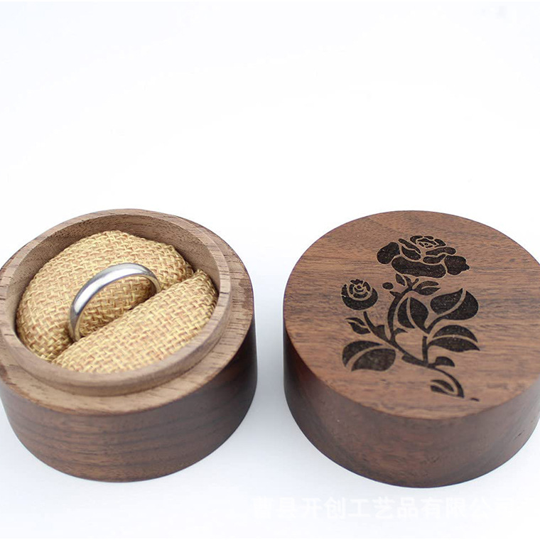 木质圆形戒指盒创意激光雕刻个性仿古结婚订婚戒指包装盒批发