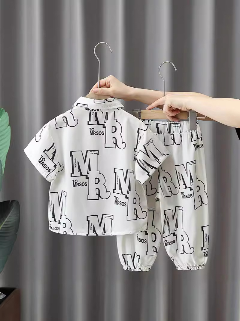 5305 Traje de verano para niños 2024 Camisa de manga corta para niños guapos de nuevo estilo Traje de dos piezas rojo para bebés de moda