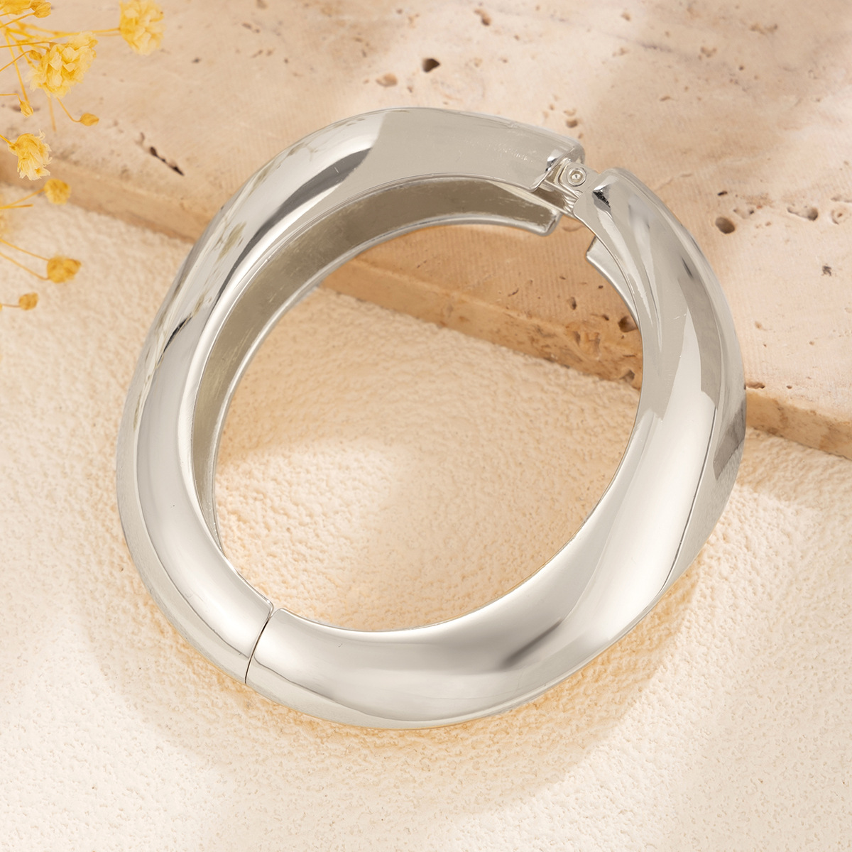 32g Weight Bangle Classification Alloy Chain Material Street Occasion Alloy Material Geometric Pattern Women's Gender Plating Design Exaggerated Style Exaggerated Geometric Alloy Bangles Wholesale 18