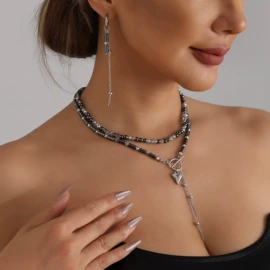 项链;脚饰;手链