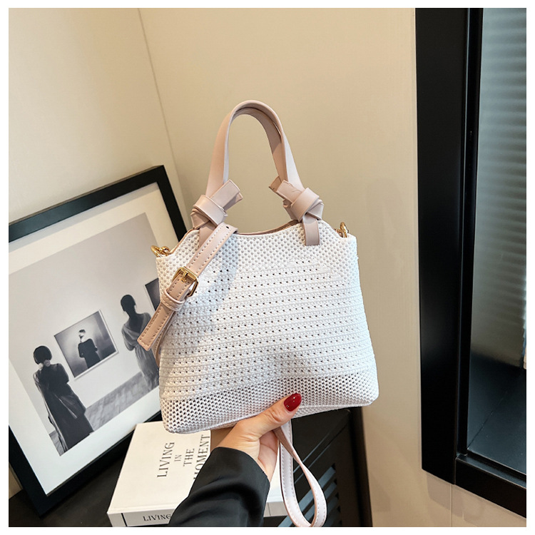 Woven with high aesthetic value, 2023 new vegetable basket bag, Korean chip niche, forest style mesh hollowed out_voghion.com