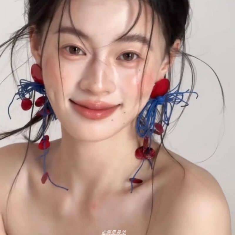 Summer Vacation Style Exaggerated Stylish Red and Blue Contrasting Long Earrings High-End Earrings for Women Retro Bridal Earrings