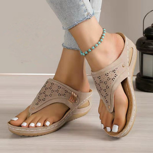 Flip-flops women's 2023 summer new European and American foreign trade plus size hollow metal thick-soled sandals and slippers women