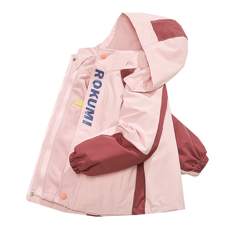 Primavera, otoño y invierno para niñas con un nuevo tipo de ropa de aire extranjero para niños desmontables de abrigo de asalto con dibujos animados de terciopelo de color combinado 3 en 1 abrigo cálido