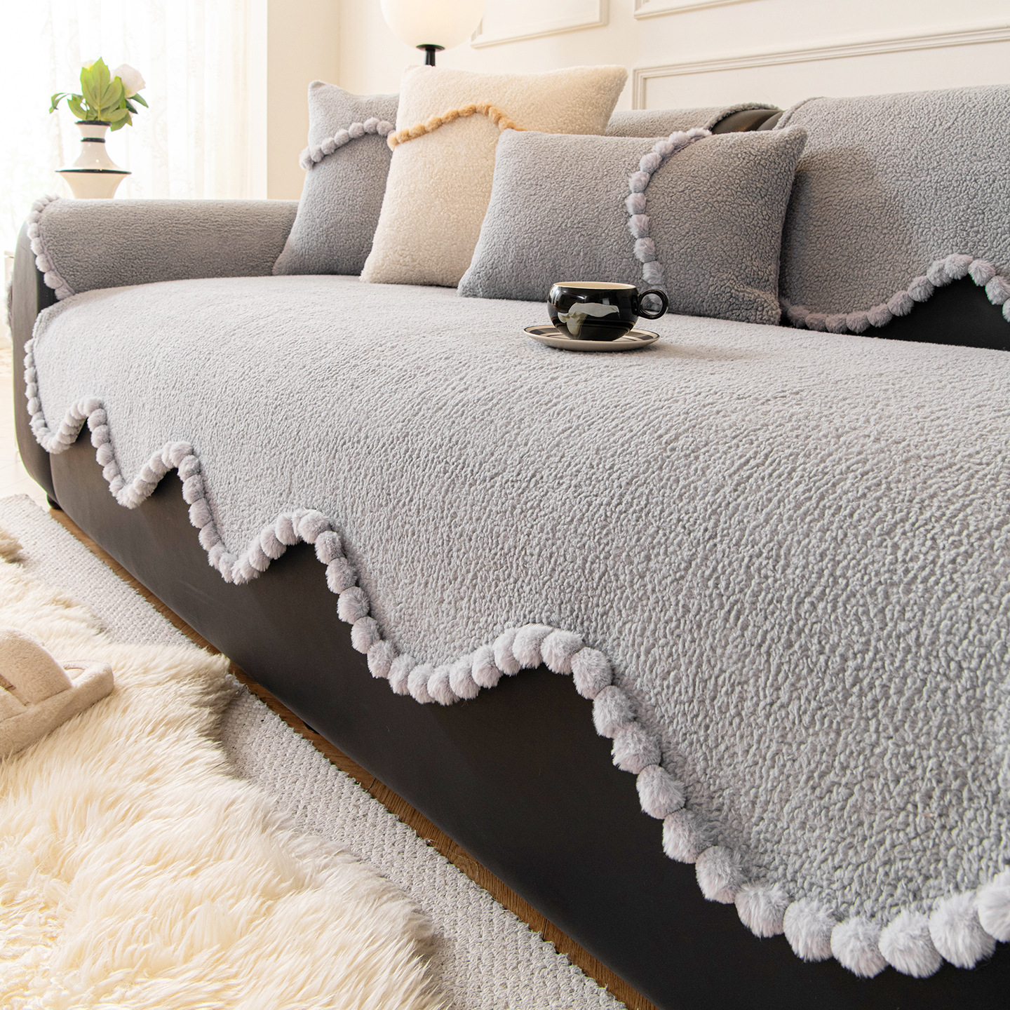 Invierno de cordero de alta sensación 2025 nuevo antideslizante engrosado peluche línea recta cojín de sofá de piel cubierta