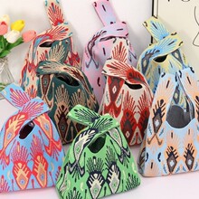 �½��Y�ﰬ���R˹���y�������r��ͨ�ڲ����������������С����Ů