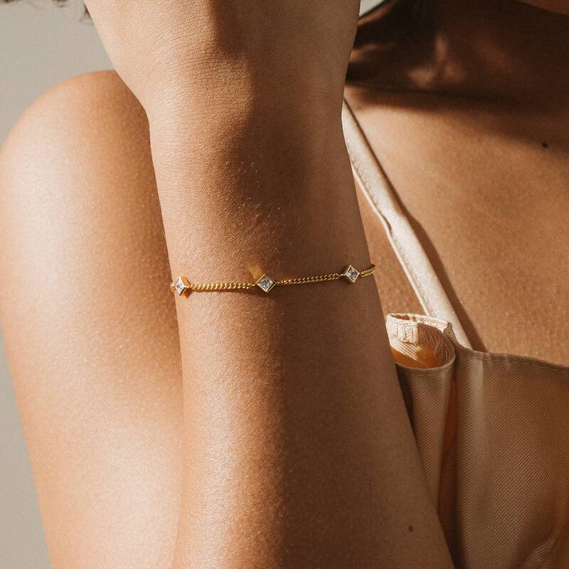 Fashionable Diamond Curb Chain Bracelet for Women, Square Cuban Chain, Chunky Chain, Light Luxury Silver Plated Gold Jewelry, 520 Valentine's Day Gift Fashionable Diamond Curb Chain Bracelet for Women, Square Cuban Chain, Chunky Chain, Light Luxury Silver Plated Gold Jewelry, 520 Valentine's Day Gift
