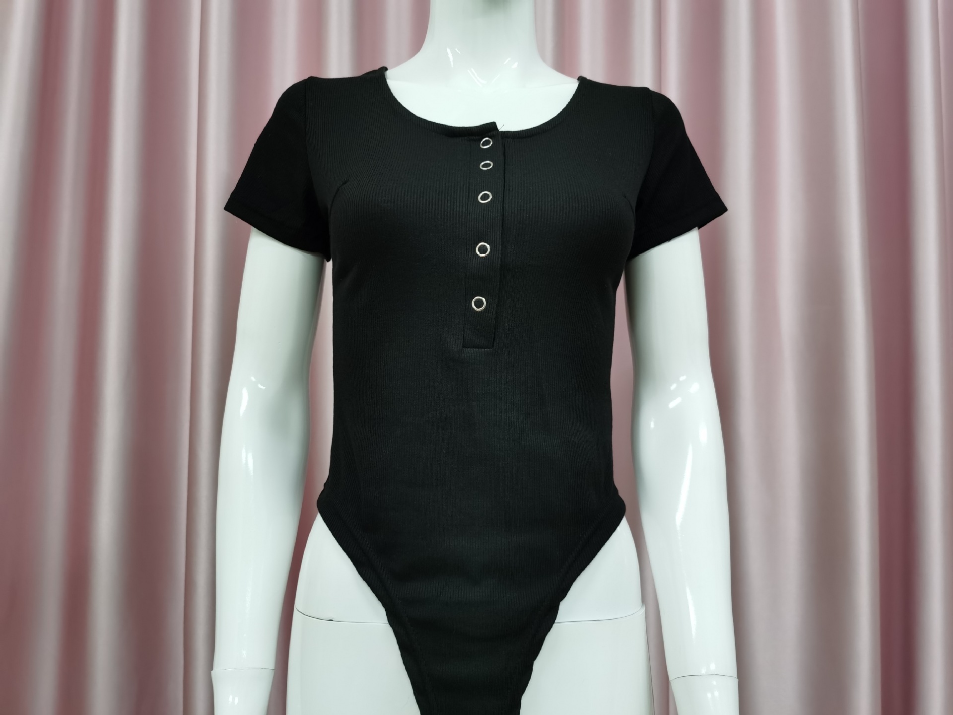 小性感v领连体衣Black V Neck Bodysuit