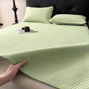 Новые 3D Cold Dogs Cool Mat Summer Cool Conditioning Soft Seat Seat Student Dormitory Ice Silk Match Machine