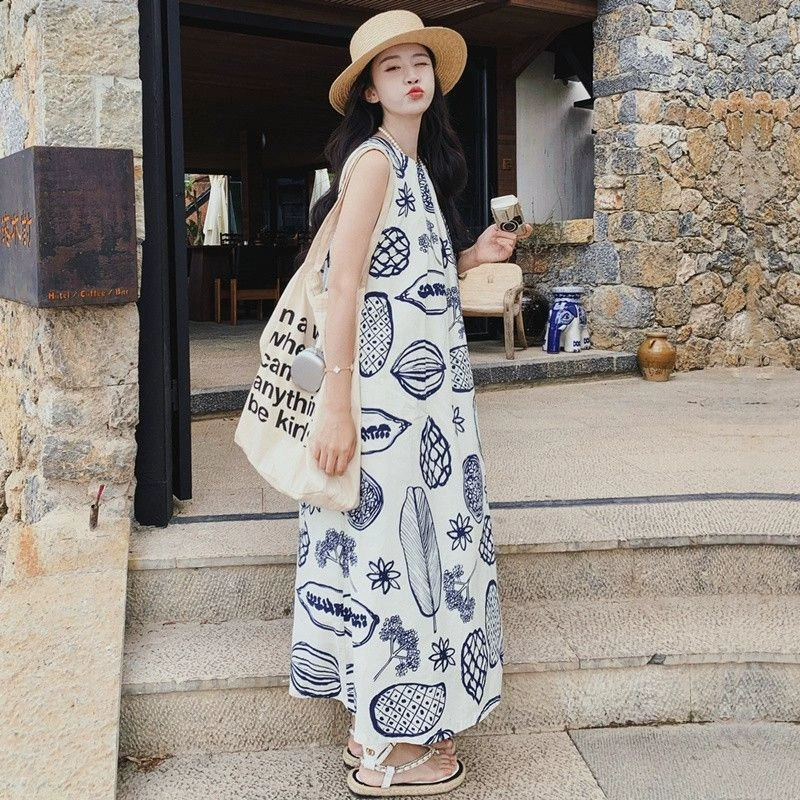 Пляжное платье без рукавов для летнего отдыха