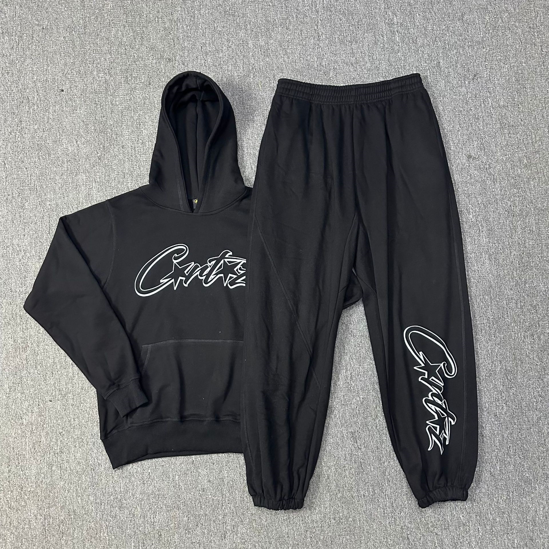 812 black set