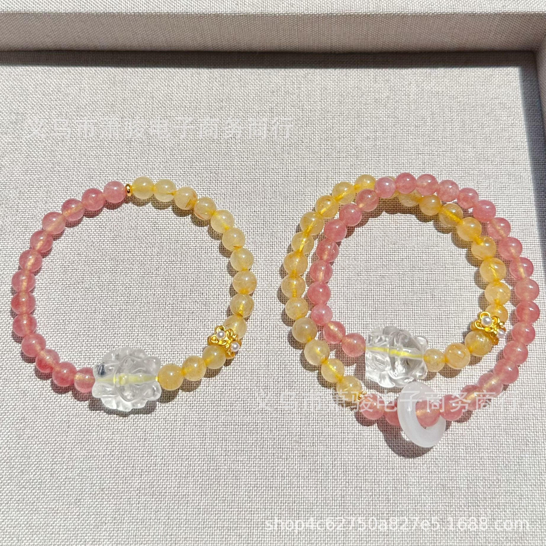 Armband mit Erdbeer-Kristallen für Damen – ein echter Hingucker! Glücksbringer-Armband mit Pfirsichblüten-Motiv, das zum Erfolg und zur Karriere beiträgt – das perfekte Geschenk für_voghion.com