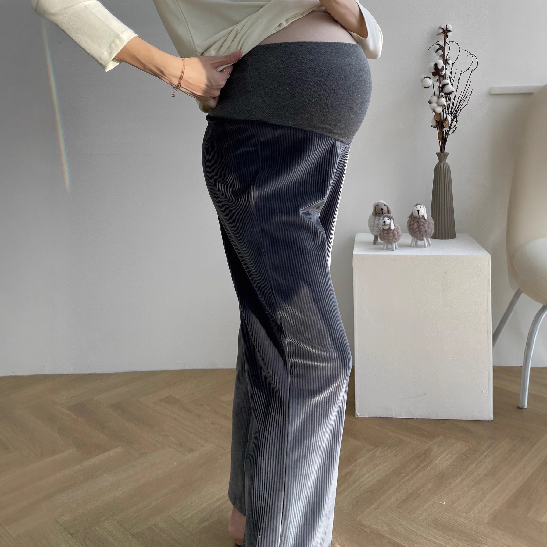 Autumn and Winter Maternity Pants with Velvet and Thickening for Outer Wear to Support the Abdomen