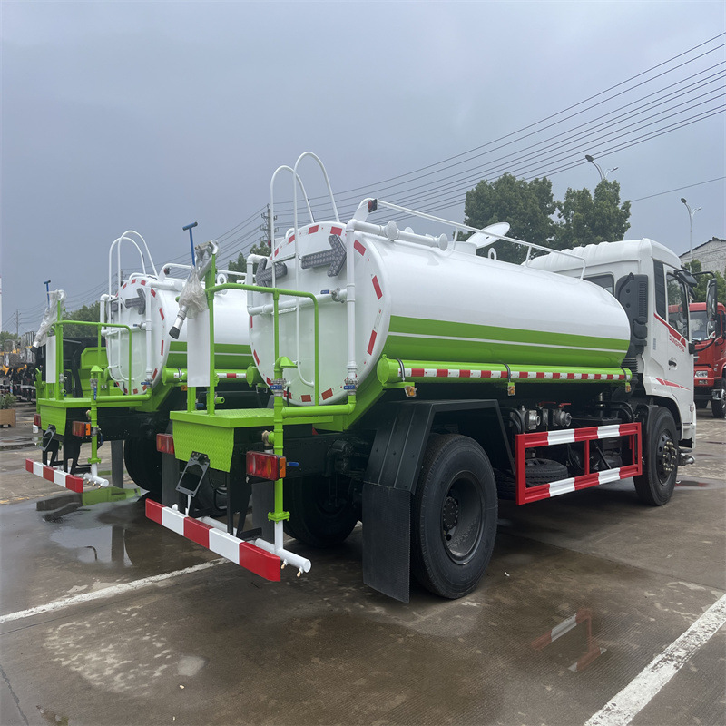 Exported to Saudi Arabia and the United Arab Emirates Sprinkler Truck, Stainless Steel Water Transport Truck, Greening Spray Truck with Gcc Ottc Certification