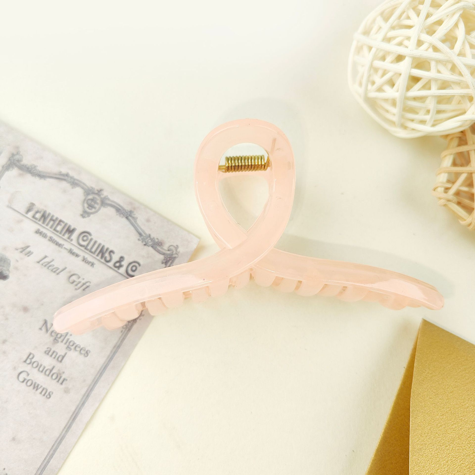 Medium size hair clip plastic hair clip back head hair clip wholesale ins style hair accessories shark clip hair volume less headdress hair clip_voghion.com
