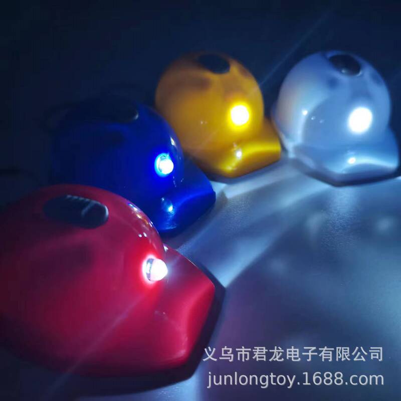 新しい多機能安全ヘルメット発光キーホルダークリエイティブで実用的な照明新しいユニークなデパートボトルオープナー|undefined