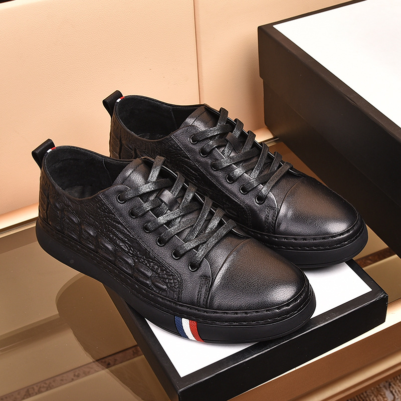 断码特价真皮男士板鞋系带压纹上线平底舒适休闲男鞋厂家批发