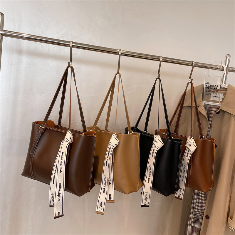 High-quality Vintage Women's 2026 New Trendy Stylish Shoulder Commuter Popular Soft Leather Tote Bag_voghion.com
