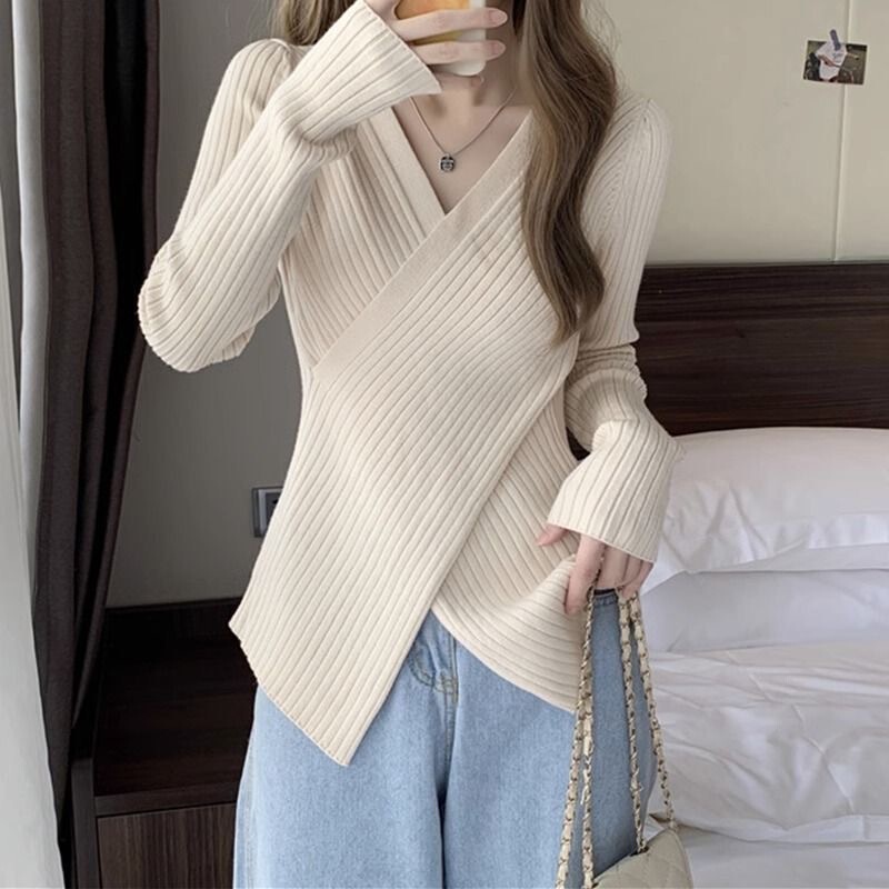 plus size Korean Style Design Sense Knitted Sweater Base Shirt Women's Autumn and Winter New Slimming All-match Outer Wear Top for Chubby Girls plus size Korean Style Design Sense Knitted Sweater Base Shirt Women's Autumn and Winter New Slimming All-match Outer Wear Top for Chubby Girls