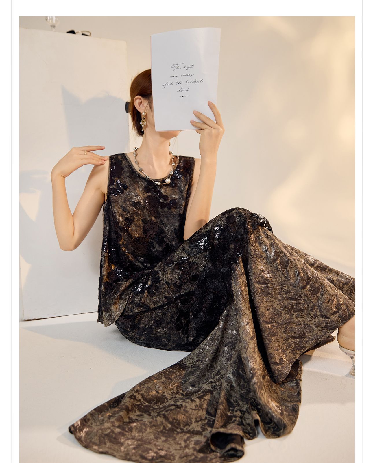 Bộ vest nữ phong cách Trung Quốc mới mùa hè 2026, thêu sequin, chân váy ngắn và áo vest — Chân váy màu trắng be, Chân váy đen cao cấp, Gilê đen cao cấp, Gi lê màu trắng be chi tiết 16