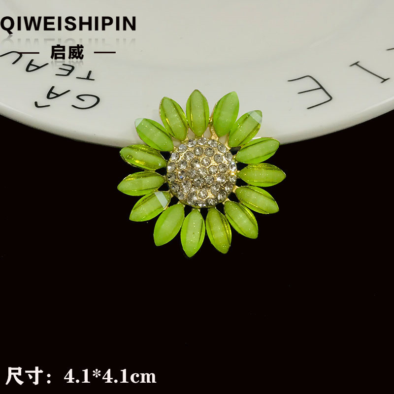 Qiwai の新しいガラスダイヤモンド象嵌ひまわりアクセサリーバッグ衣類車の装飾合金アクセサリー|undefined
