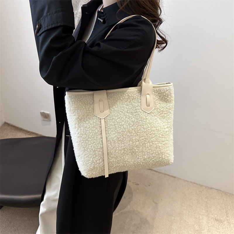 Bolso de lana de gran capacidad de mujer 2024 nuevo otoño invierno bolso de mano casual bolso de viaje de lana universal