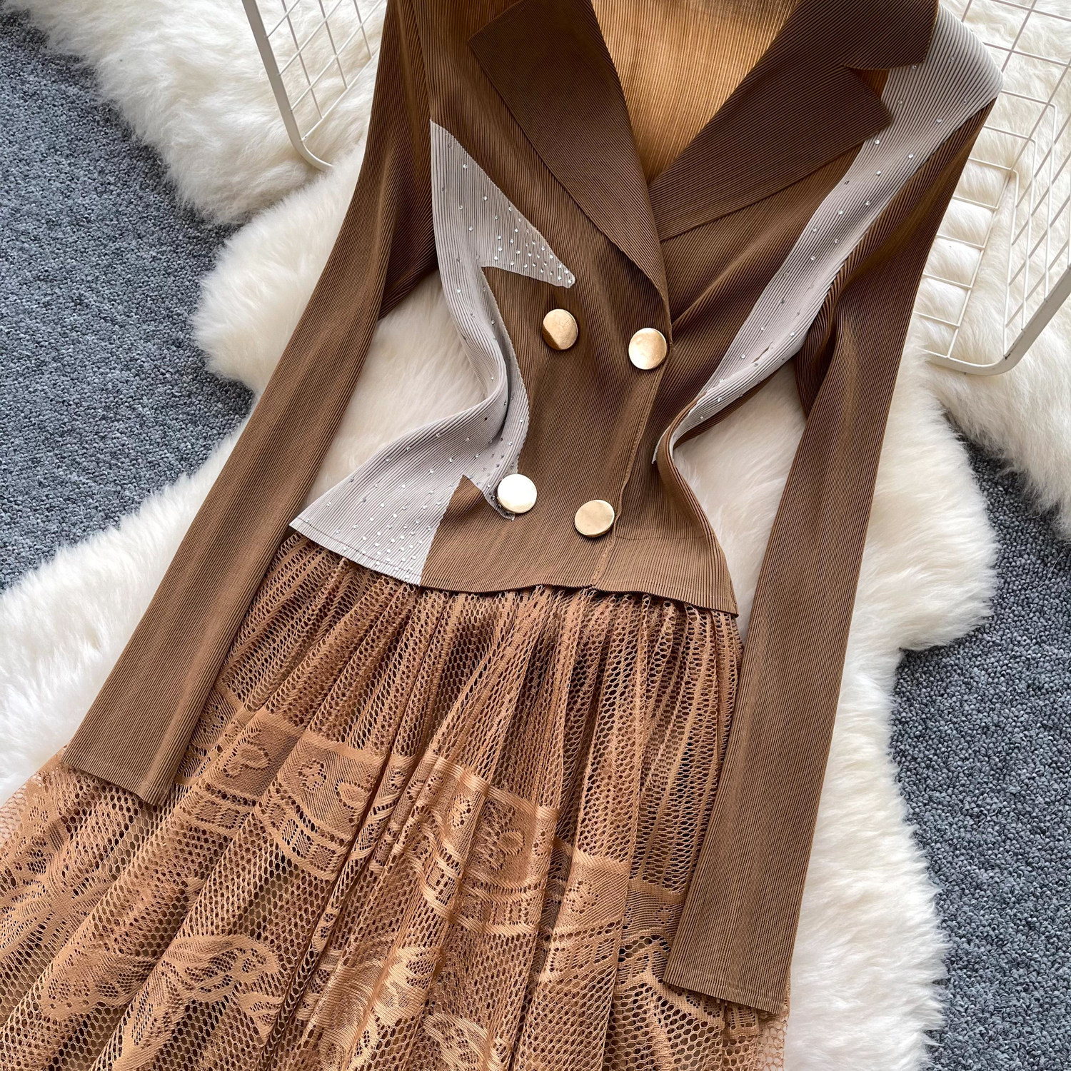 Women's French Romantic Style Lace Dress Suit Collar Slimming Pleated Long Skirt Elegant Commuting Summer Dress_ecoleips.com