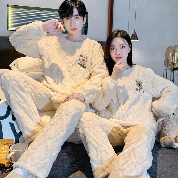 Invierno pareja pijama mujer franela simple color sólido lindo caricatura oso pequeño hombre ropa de casa dos piezas al por mayor
