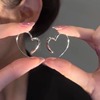 Universal advanced design earrings, simple and elegant design, high-quality style, trend of season, internet celebrity