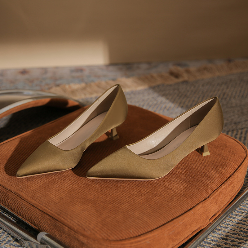 31507 Fashionable and Simple Stiletto Pointed Toe Women's Shoes 2024 Shallow Mouth Classic Wedding Banquet Low Heel Work Women's Shoes 31507 Fashionable and Simple Stiletto Pointed Toe Women's Shoes 2024 Shallow Mouth Classic Wedding Banquet Low Heel Work Women's Shoes