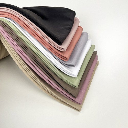 Soft, thin and nude-feeling Align high-waisted tight yoga pants. Skin-friendly, highly elastic and non-embarrassing line-free butt-lifting Pilates pants.