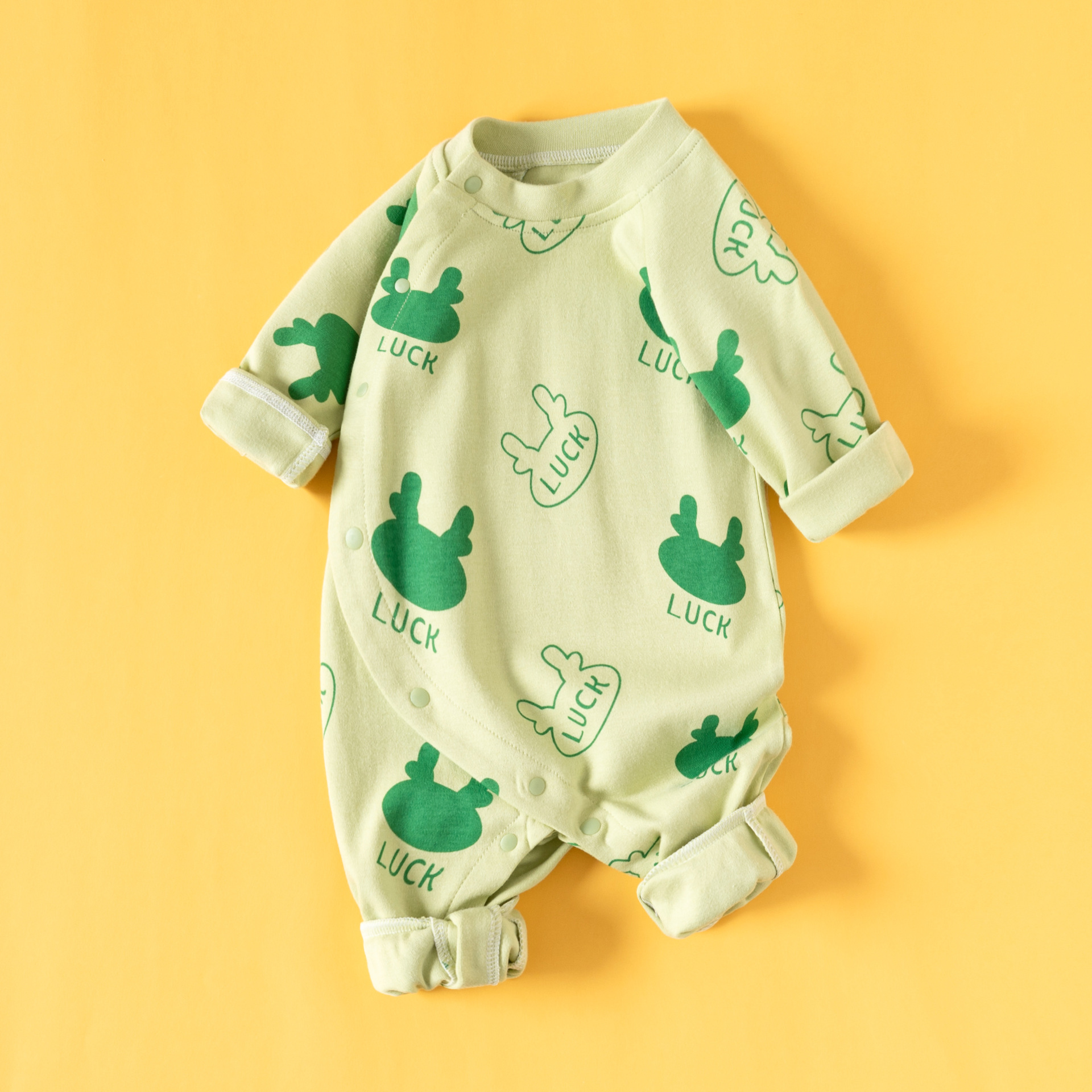 Long sleeves (green) good luck dragon