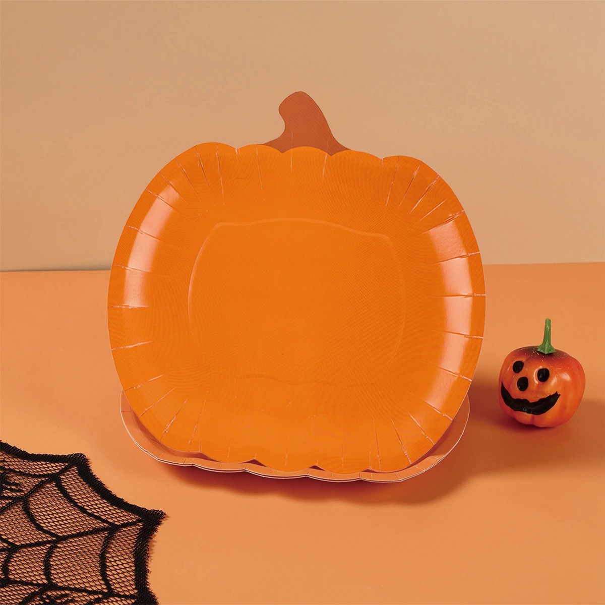 Transfronterizos Halloween forma de calabaza fiesta bandeja de papel desechable plato de fiesta conjunto de suministros de decoración