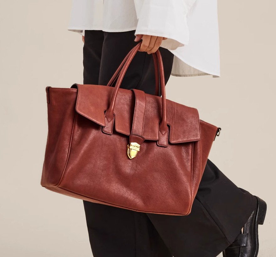 Maletín grande vintage de cuero genuino para mujer, modelo 2025, bolso de gran capacidad para el día a día, hecho de cuero vacuno de primera calidad curtido al vegetal.