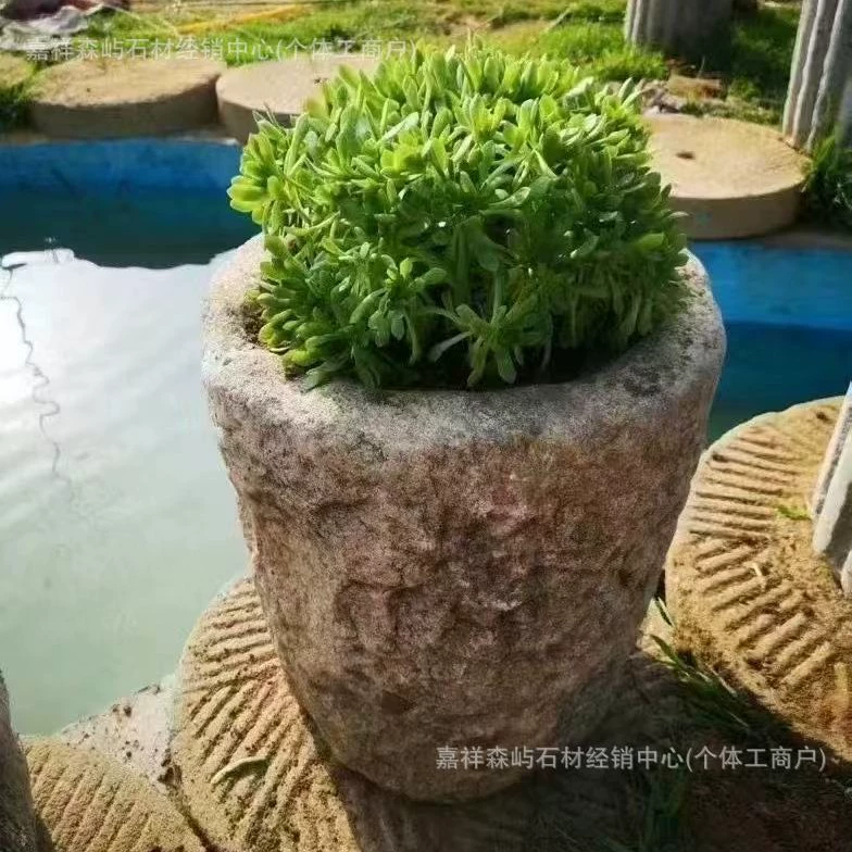 Садовый каменный горшок с резьбой по дереву