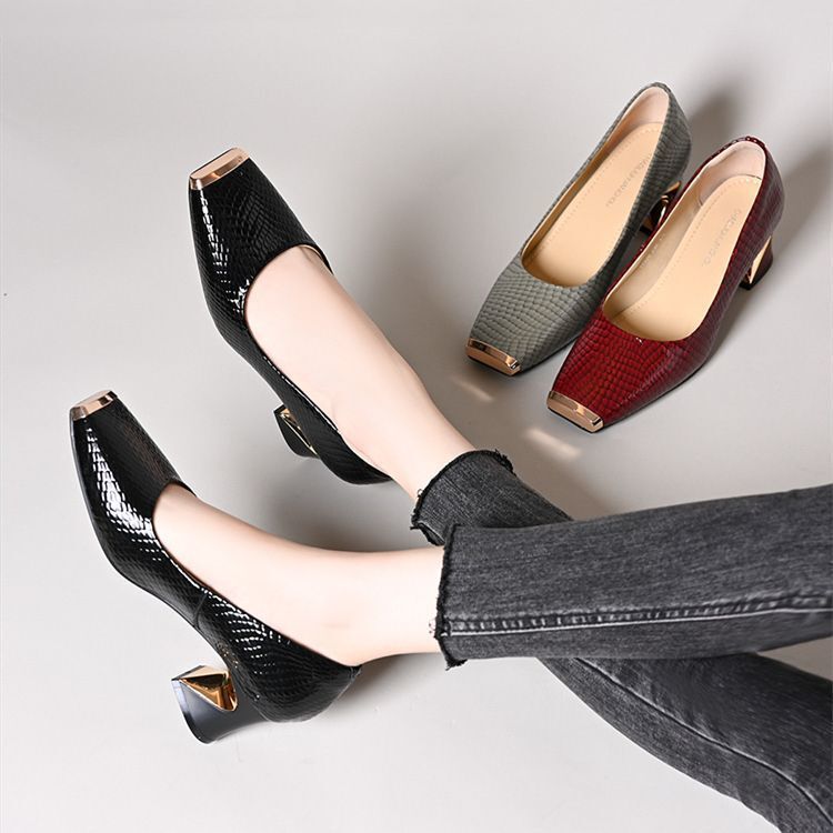 Metal-Toe Anti-Kick Shallow-Mouthed Single Shoes for Women 2025 Spring and Autumn New French-Style Snakeskin Pattern Chunky Heel Versatile Soft-Soled Leather Shoes Metal-Toe Anti-Kick Shallow-Mouthed Single Shoes for Women 2025 Spring and Autumn New French-Style Snakeskin Pattern Chunky Heel Versatile Soft-Soled Leather Shoes