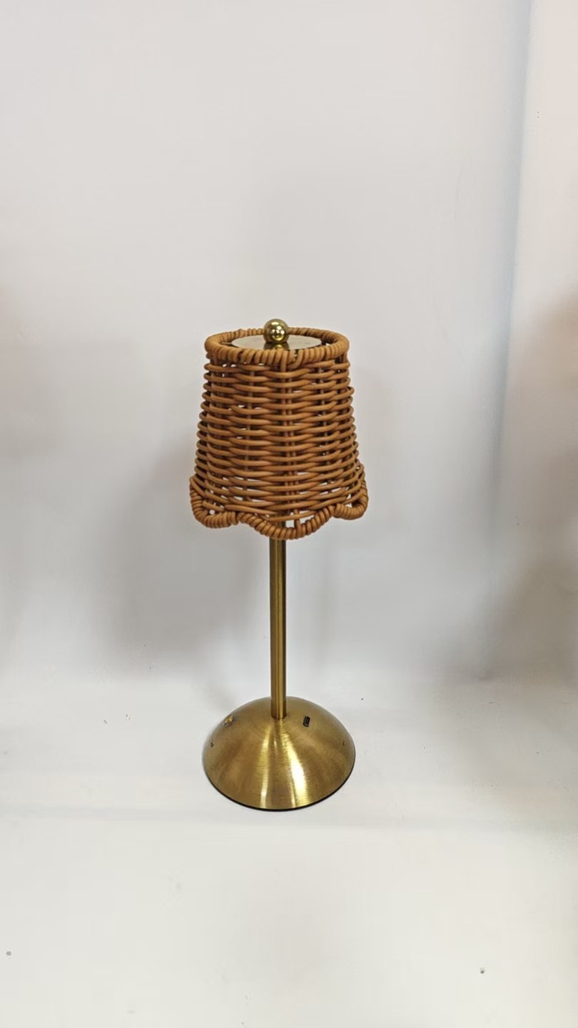 lámpara de escritorio de tela de cabecera retro lámpara de dormitorio de atmósfera transfronteriza USB lámpara de mesa de carga lámpara de decoración lámpara de noche image 9