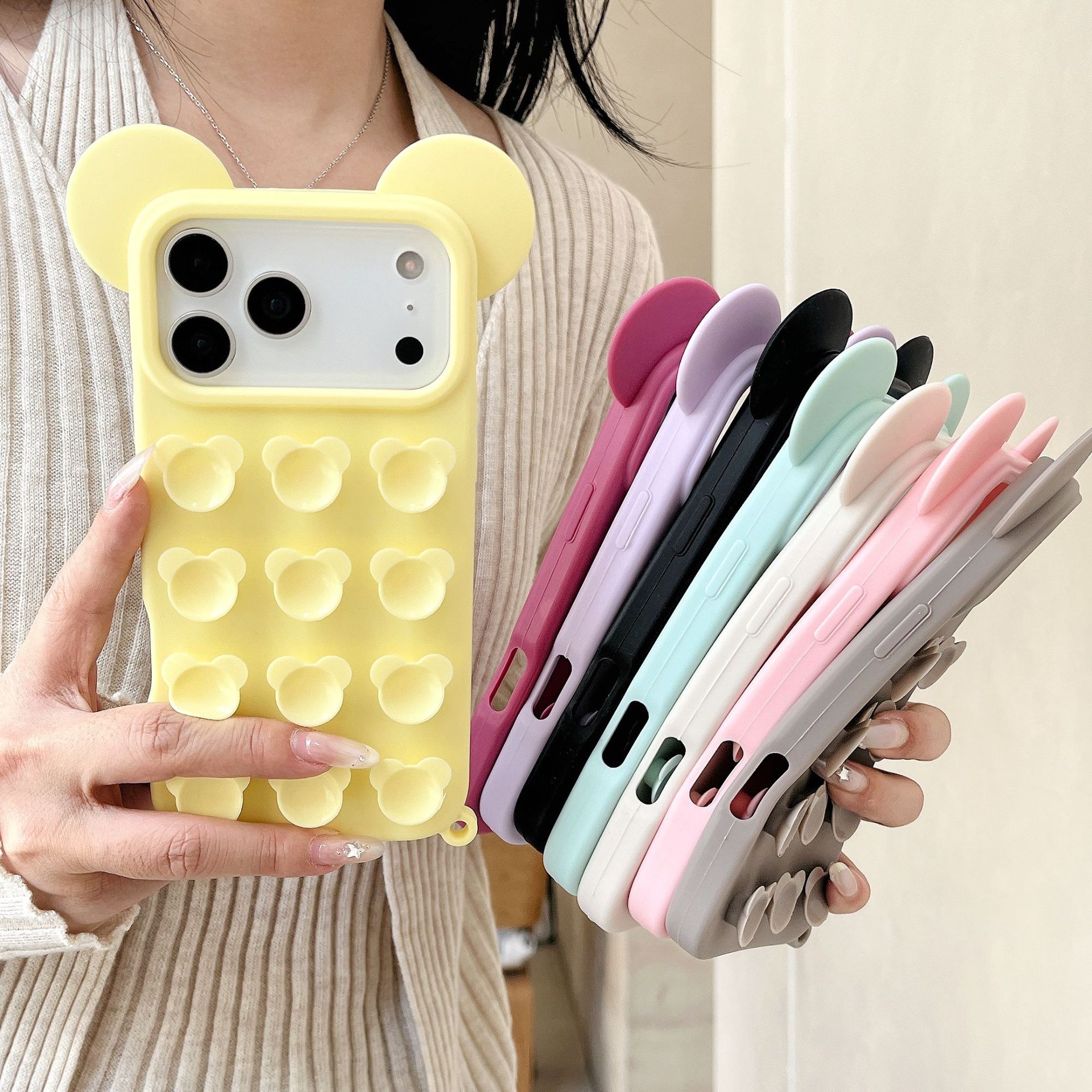 Suitable for Iphone17Promax Solid Color Mickey Suction Cup Liquid Mobile Phone Case with Large Diameter and Strong Adsorption Fun