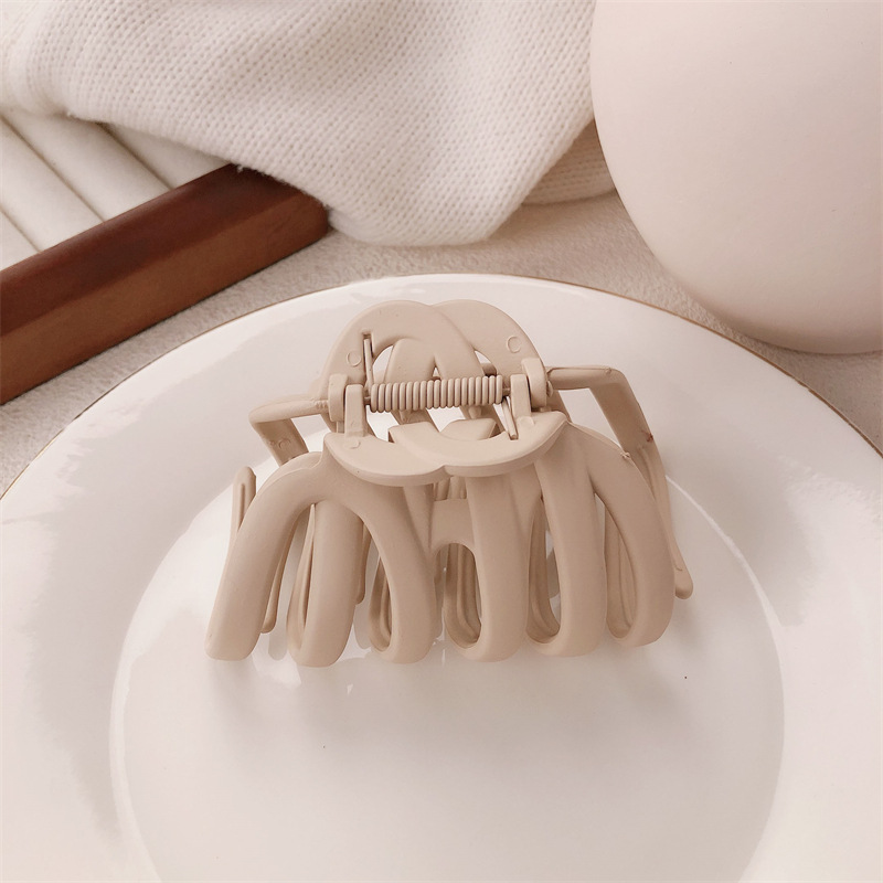 Nueva línea coreana de gran volumen de agarración de cabello retrógrado estilo tiburón clips exquisitos clips para el cabello universal accesorios para mujeres