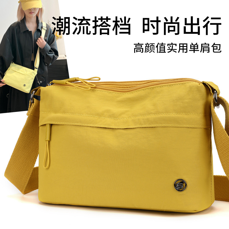 Fashion Messenger Bag Women's 2025 Simple Shoulder Ultra-light High-end Niche All-match Exquisite New Commuter Bag