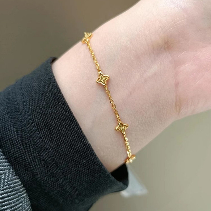 American Style Golden Retro Star Mans Bracelet Women's Korean Style Simple Niche Design Sense All-match Light Luxury Stacked Wearing Bracelet New Style