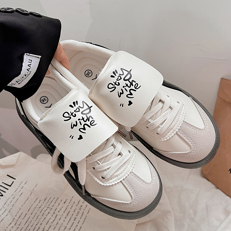 Nicho Zhong casual zapatos de entrenamiento alemán para mujeres verano y otoño 2025 nuevos zapatos de mujer con suela plana universal zapatos deportivos retro antideslizantes para mujeres