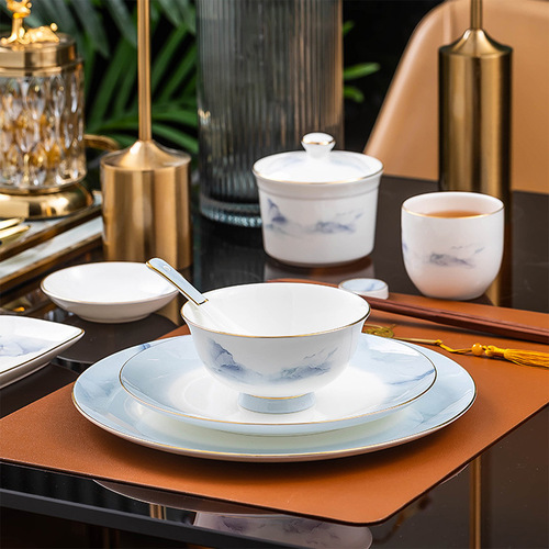 Simple and elegant dining tableware set, Jingdezhen Chinese-style bowl and plate set, bone china for home use, hotel use, private meeting use.